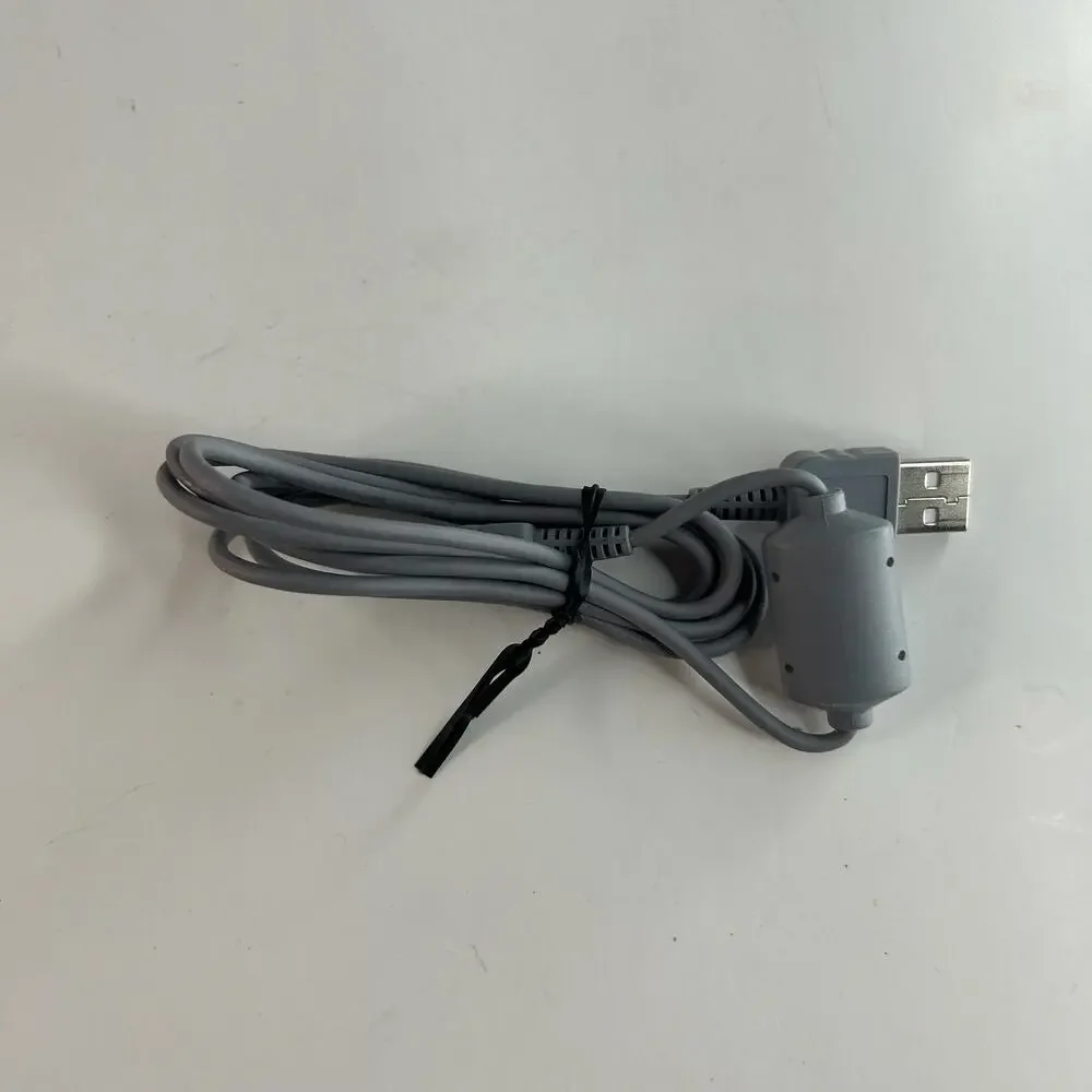 Sony Handycam DCR-SR82 HDD Digital 25X Zoom Camcorder With Dock and Accessories